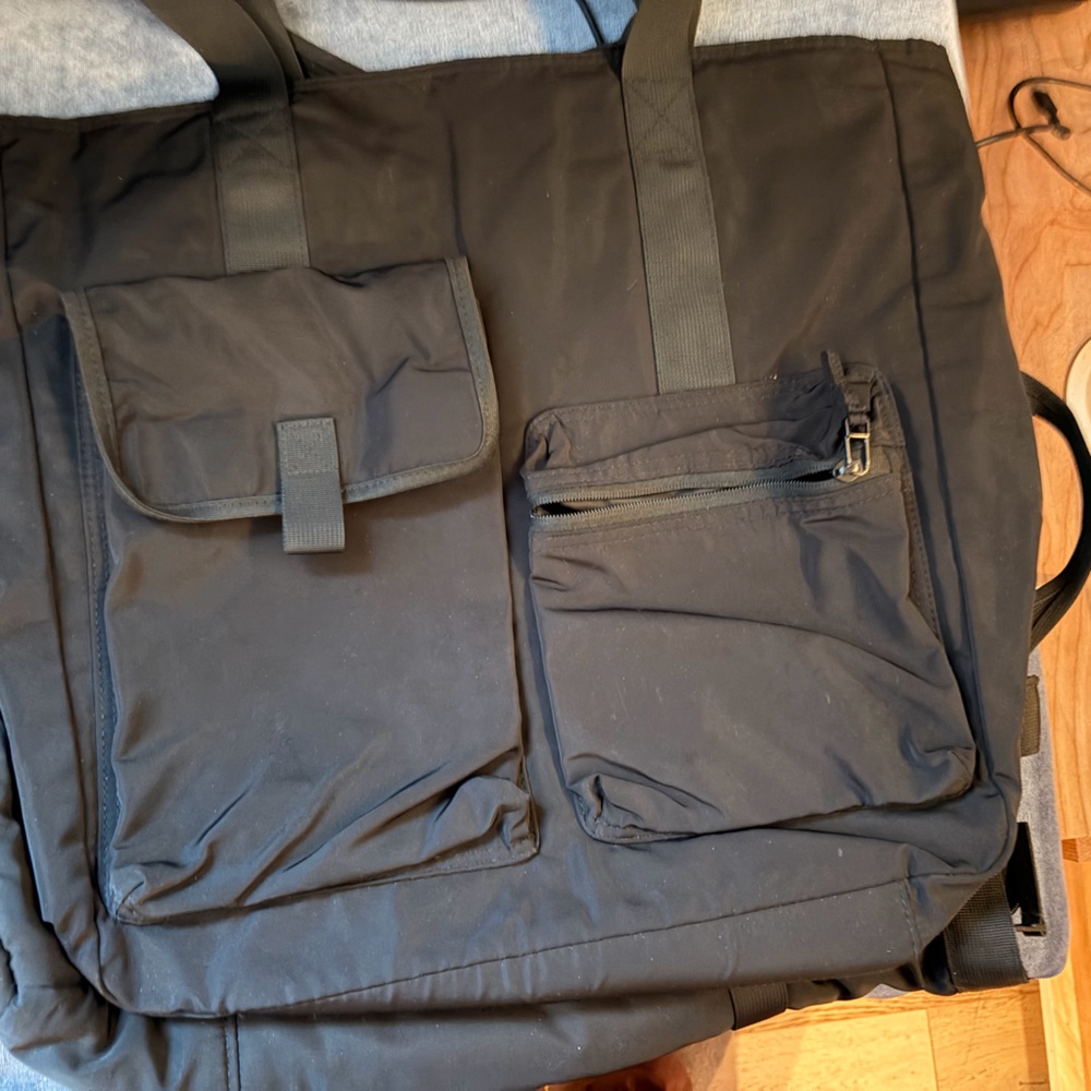 H&M black gym nylon tote bag